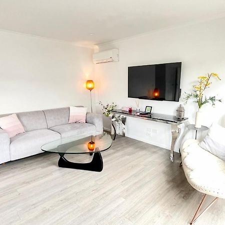 Modern Living Βίλα Κουίνσταουν Εξωτερικό φωτογραφία