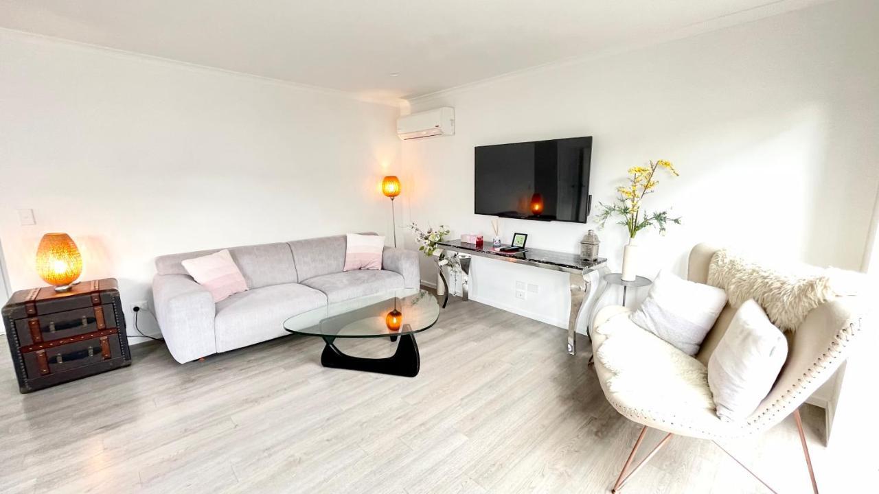Modern Living Βίλα Κουίνσταουν Εξωτερικό φωτογραφία